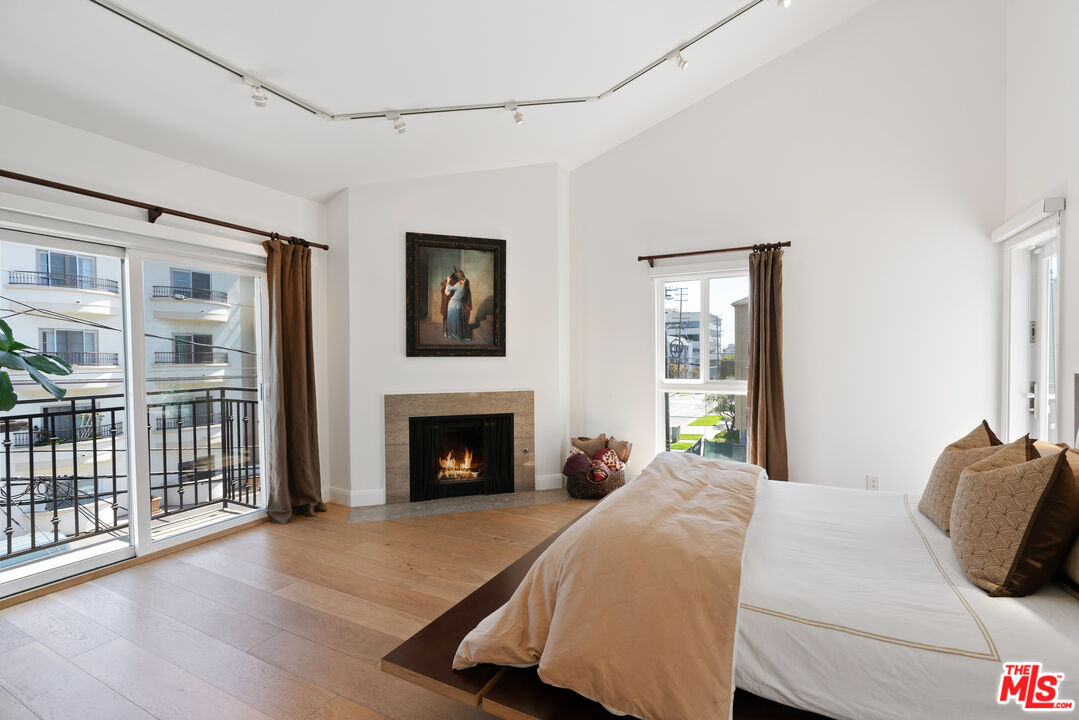 1103 S Westgate Ave Unit: 3