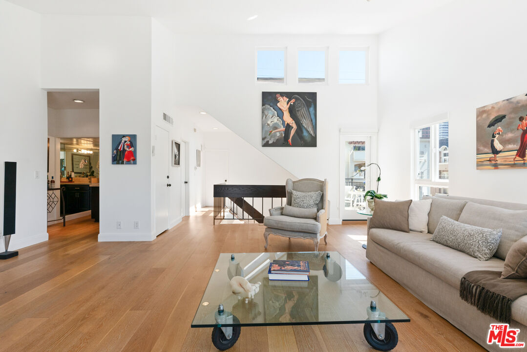 1103 S Westgate Ave Unit: 3