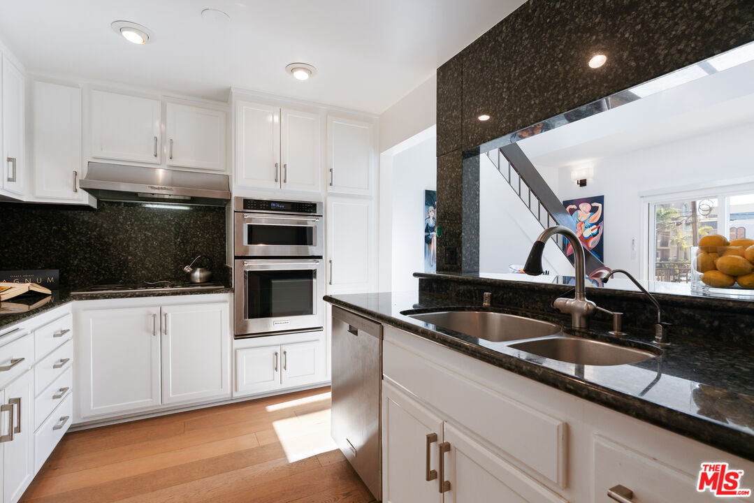 1103 S Westgate Ave Unit: 3