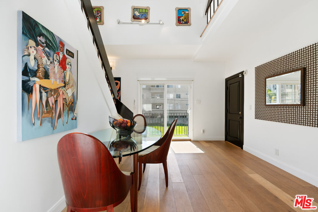 1103 S Westgate Ave Unit: 3