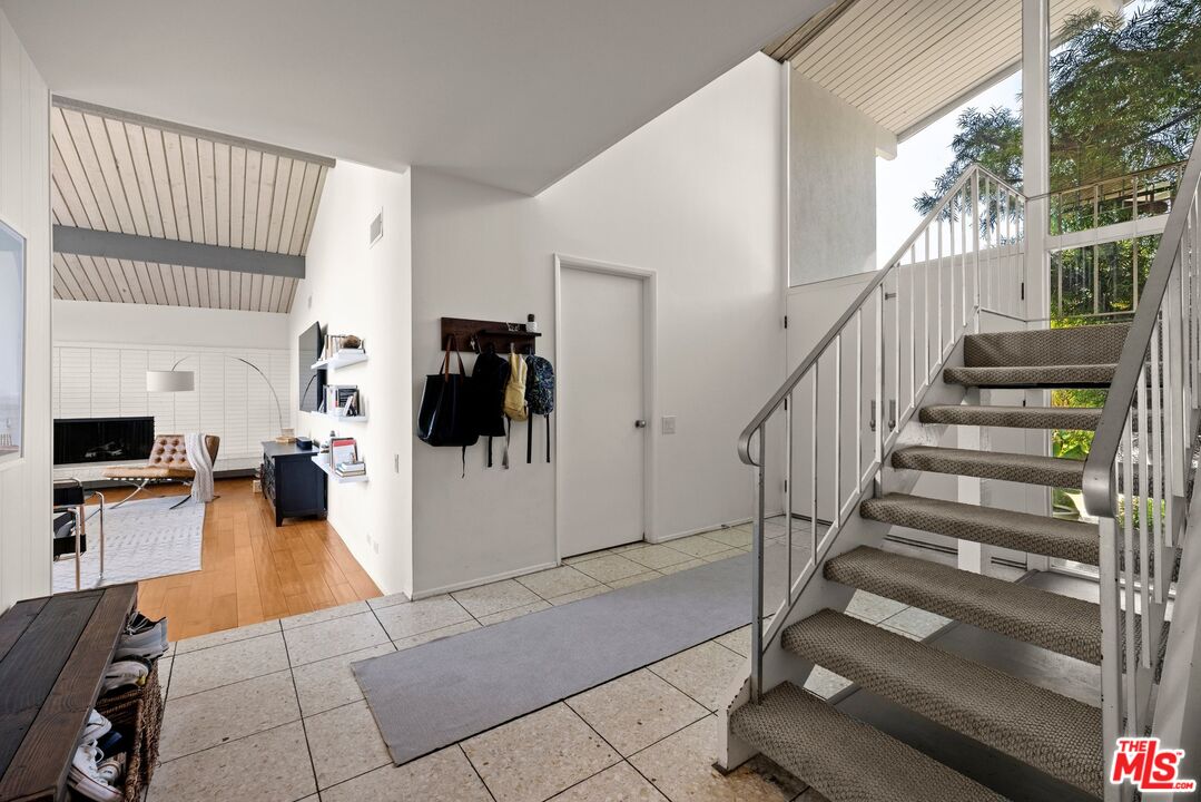 2318 Cheryl Pl