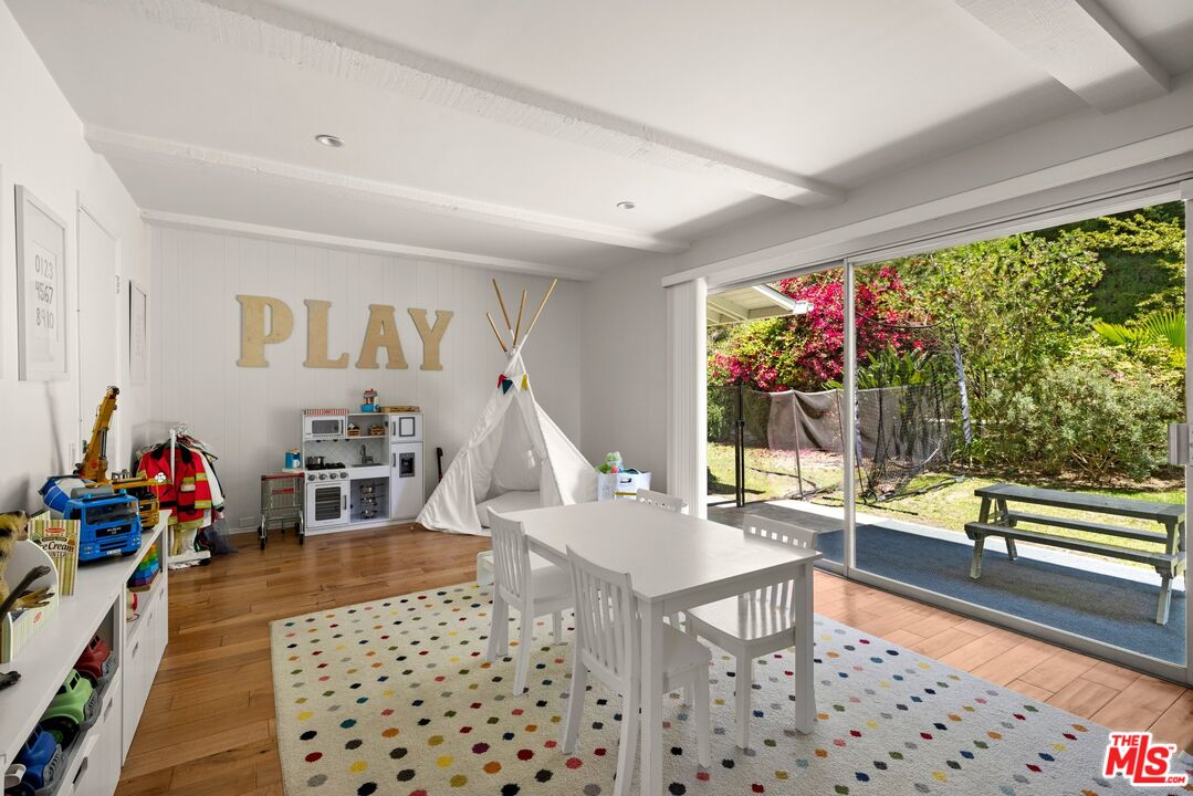 2318 Cheryl Pl