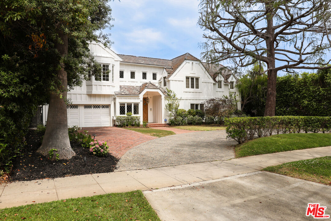 628 N Elm Dr