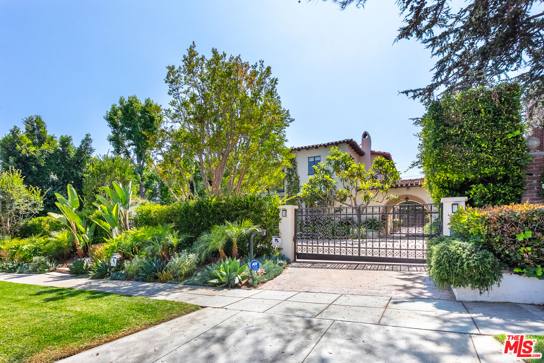 627 N Alta Dr