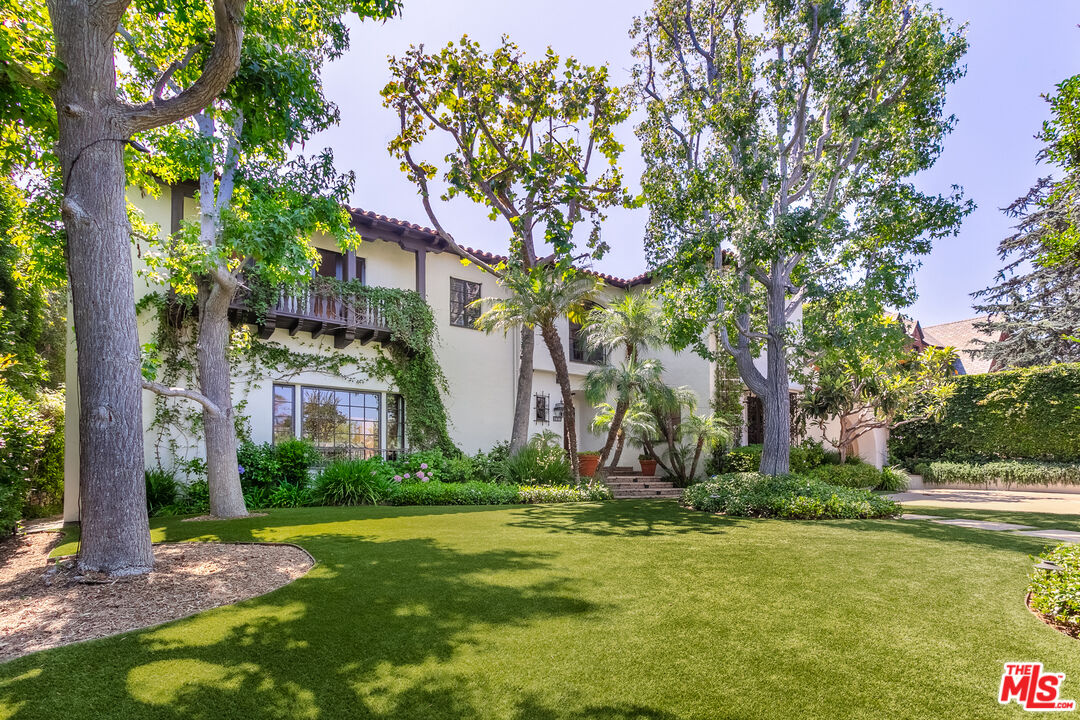 627 N Alta Dr