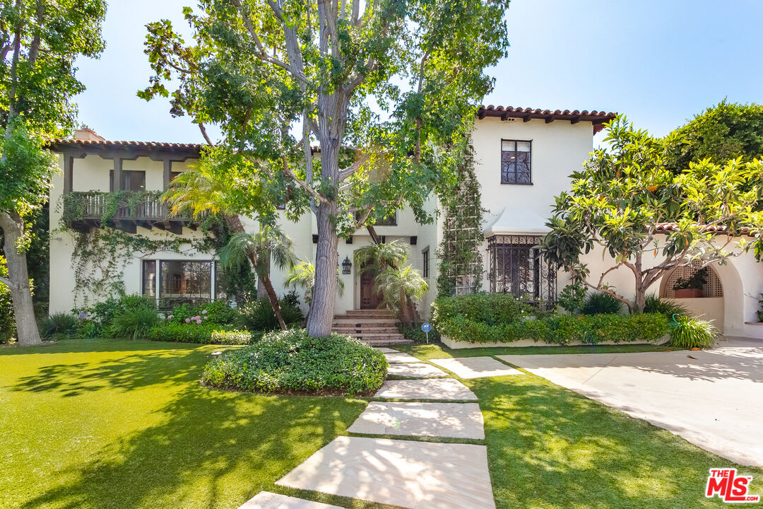 627 N Alta Dr