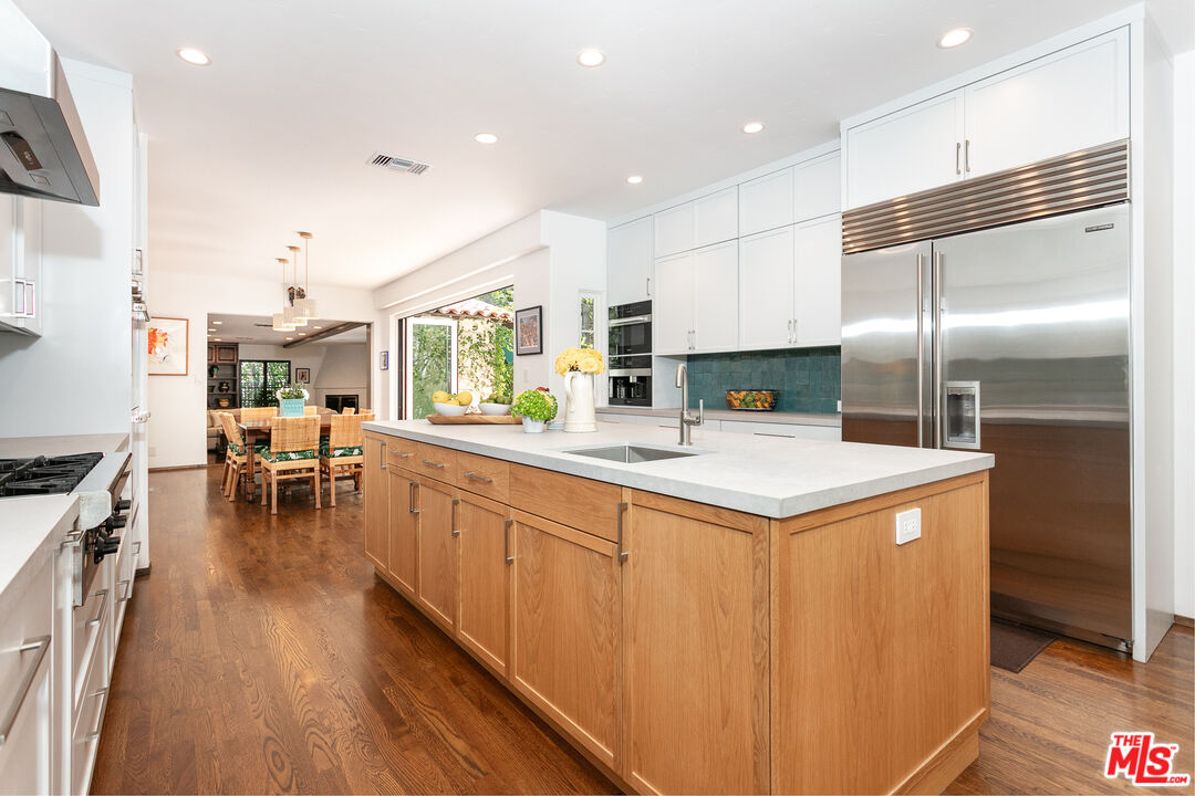 627 N Alta Dr