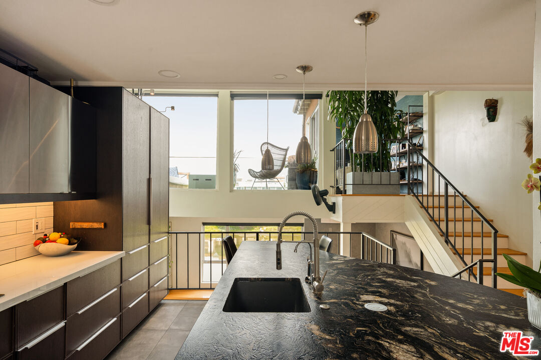 6400 Pacific Ave Unit: 309