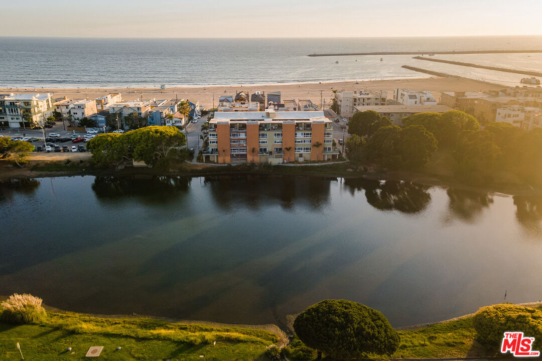 6400 Pacific Ave Unit: 309