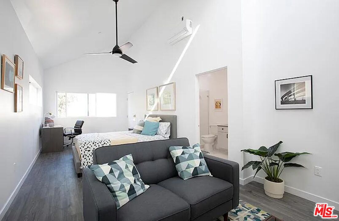 6044 La Prada St Unit: B