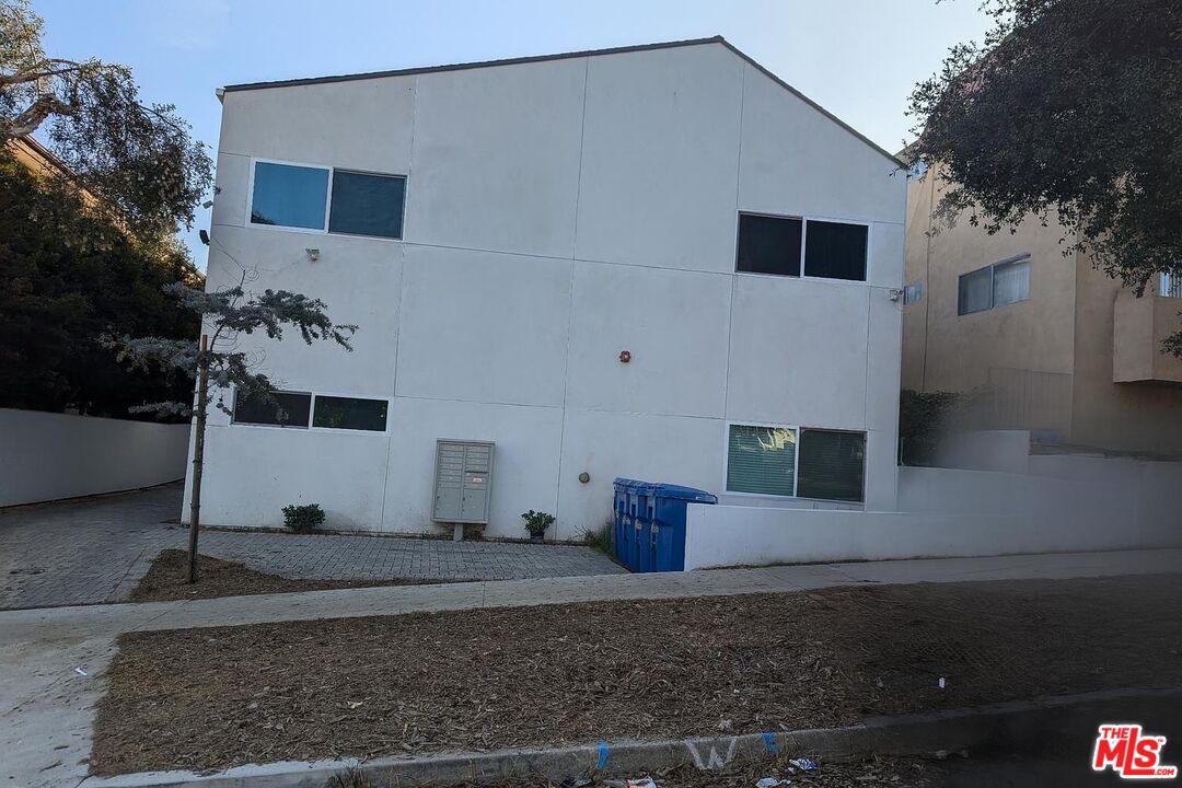 6044 La Prada St Unit: B