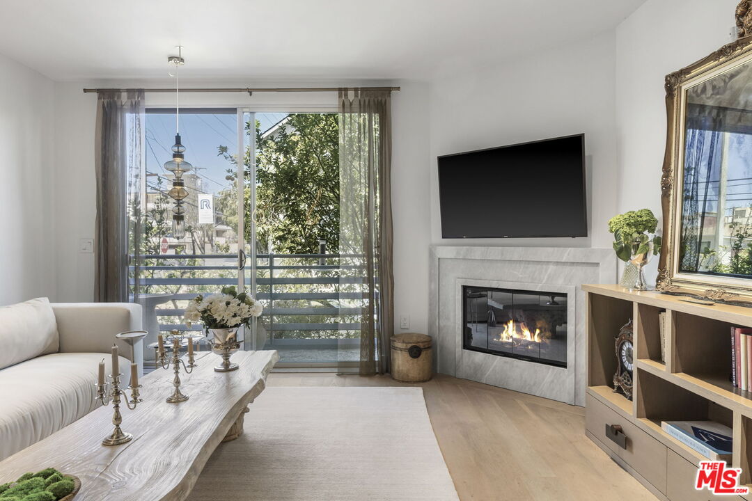 900 S Westgate Ave Unit: 201
