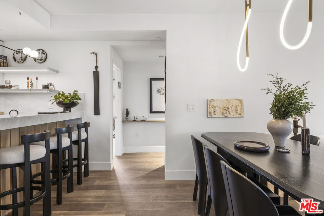 900 S Westgate Ave Unit: 201