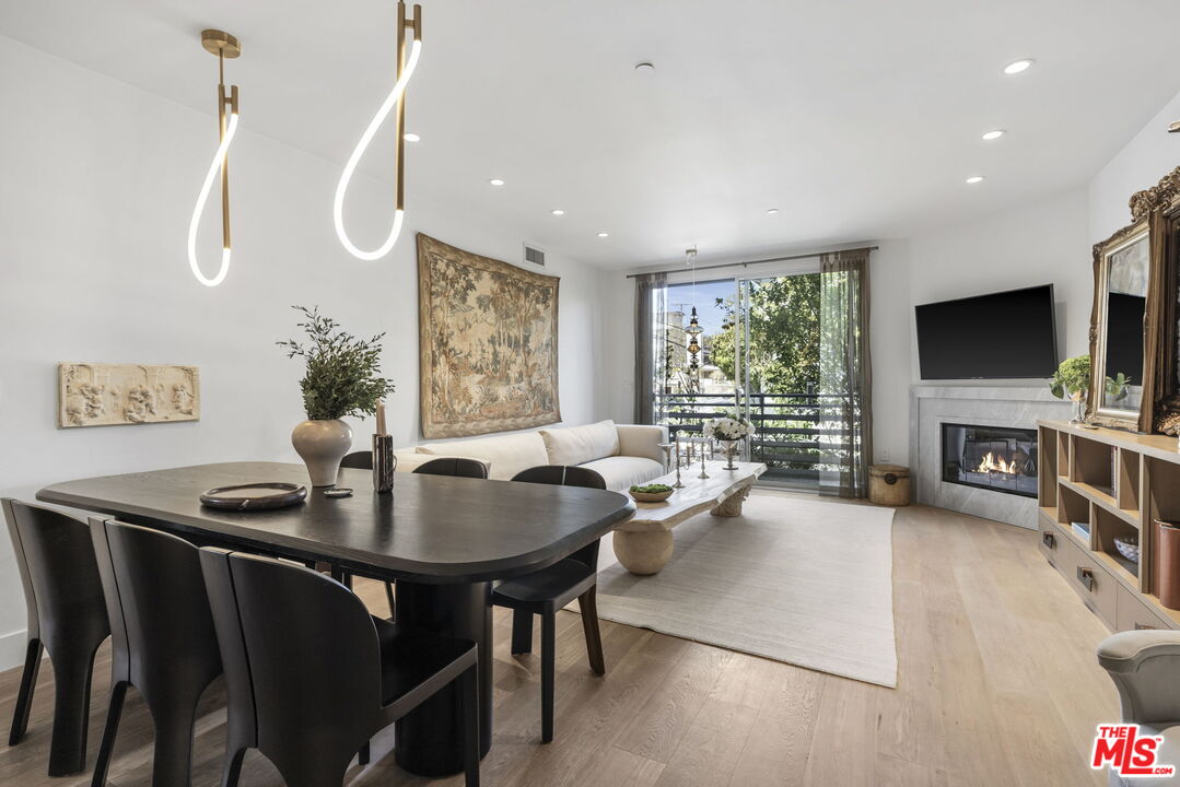900 S Westgate Ave Unit: 201