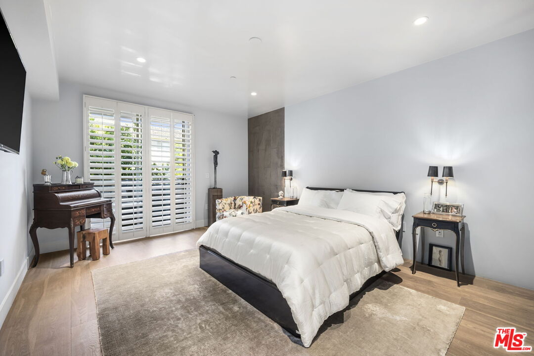 900 S Westgate Ave Unit: 201