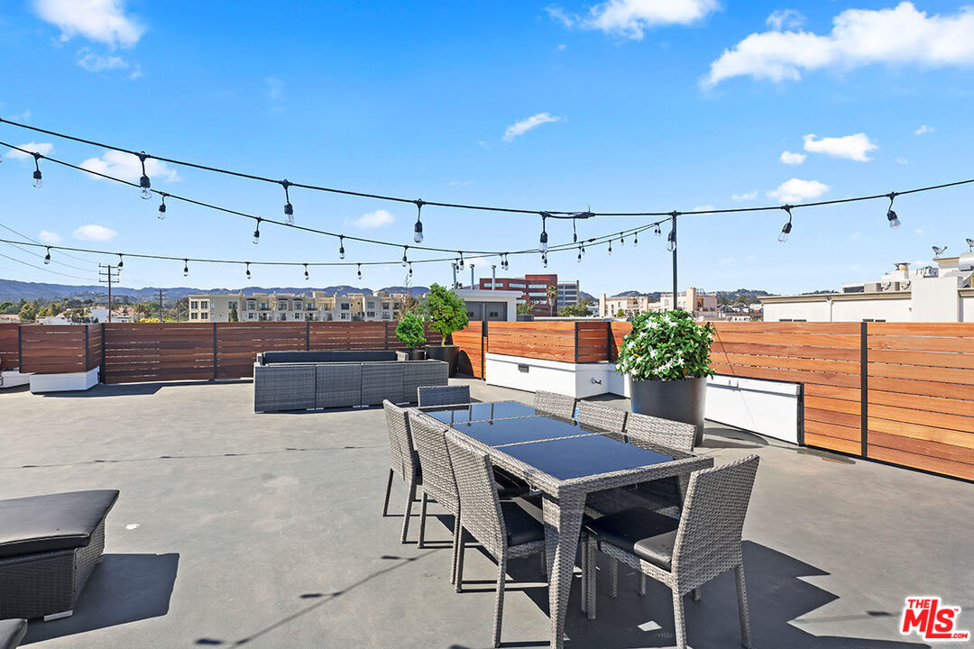 900 S Westgate Ave Unit: 201