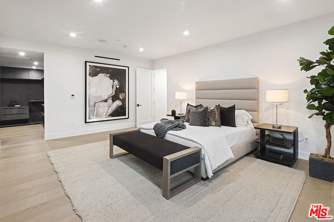 11961 Dorothy ST Unit: 2