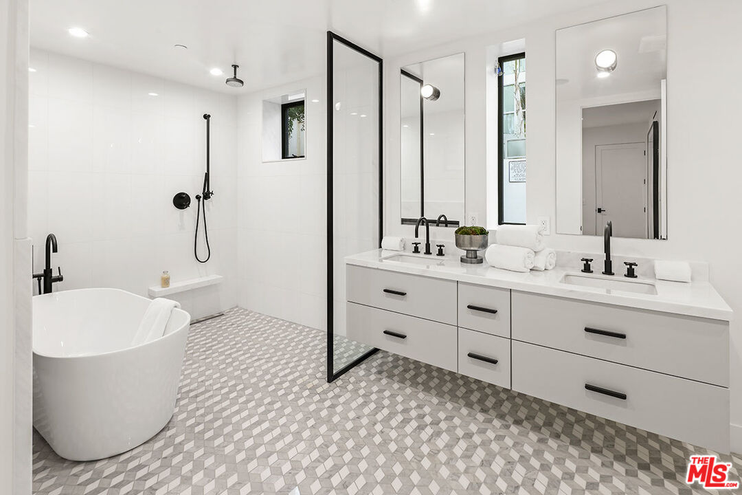11961 Dorothy ST Unit: 2