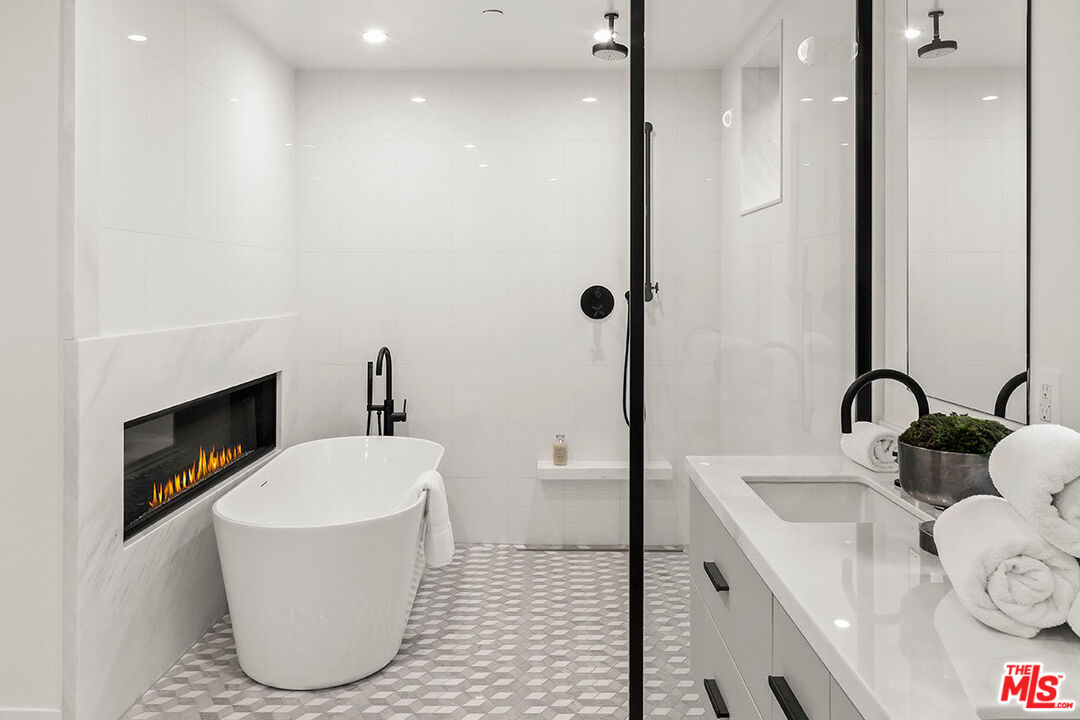 11961 Dorothy ST Unit: 2