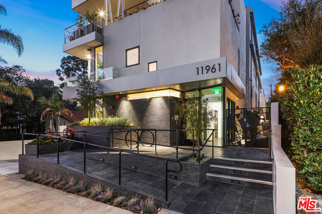 11961 Dorothy ST Unit: 2