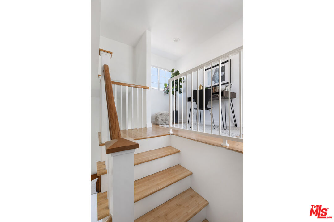 11536 Burbank Blvd Unit: 103