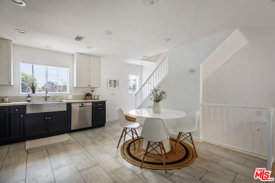11536 Burbank Blvd Unit: 103