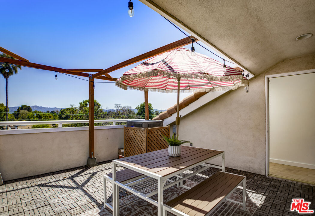 11536 Burbank Blvd Unit: 103