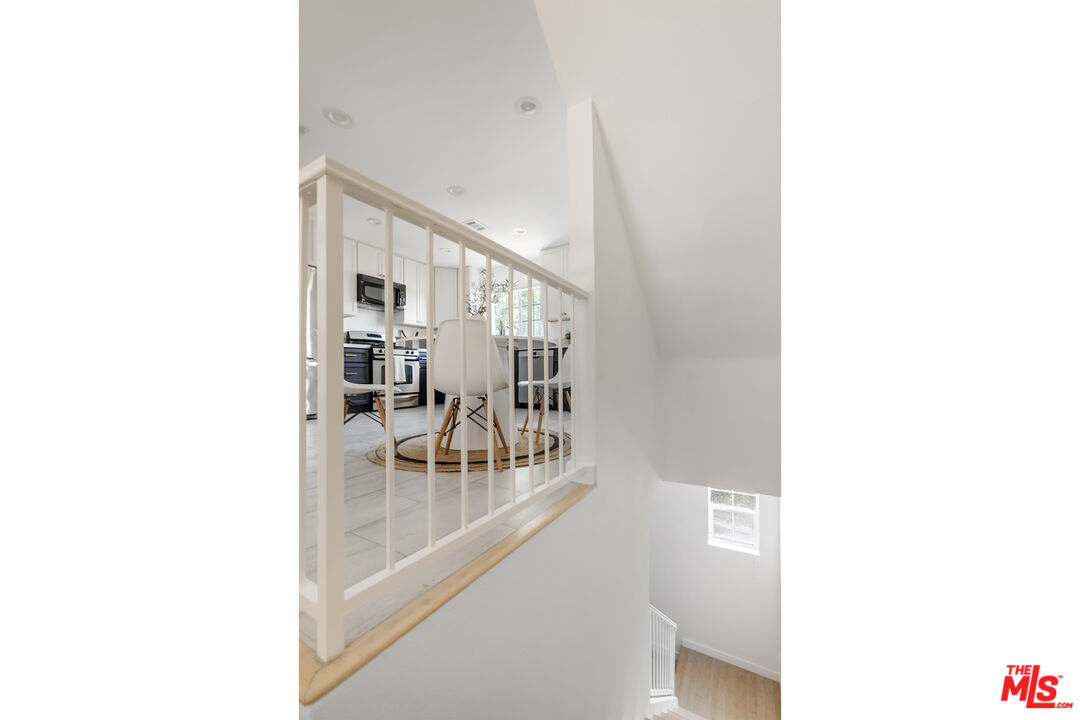 11536 Burbank Blvd Unit: 103