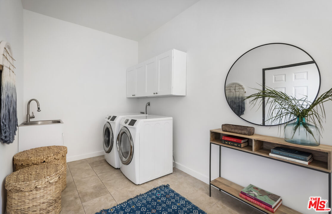 11536 Burbank Blvd Unit: 103