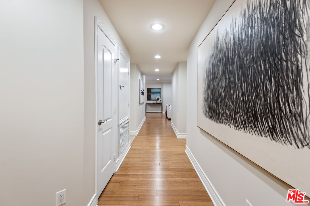 1551 Manning Ave Unit: 101