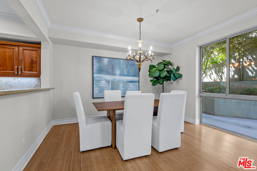 1551 Manning Ave Unit: 101