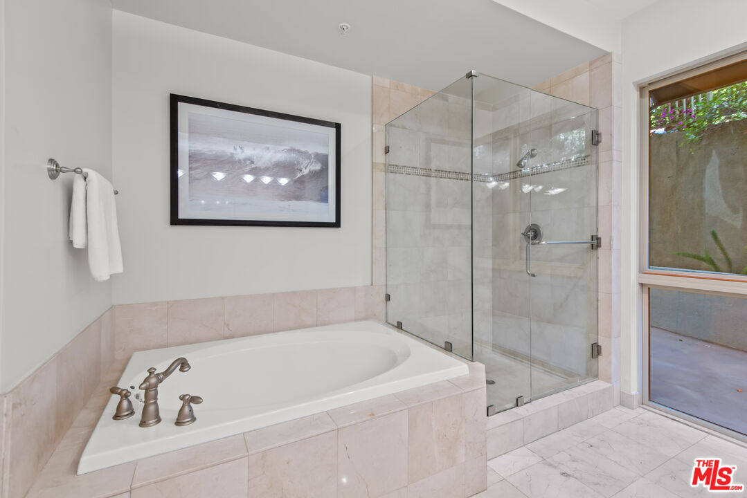 1551 Manning Ave Unit: 101
