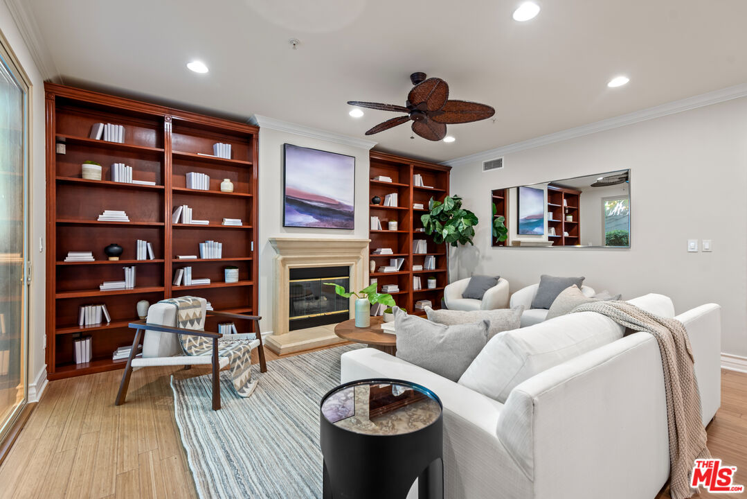 1551 Manning Ave Unit: 101