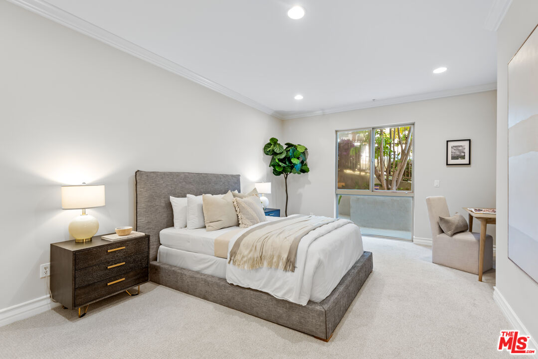 1551 Manning Ave Unit: 101