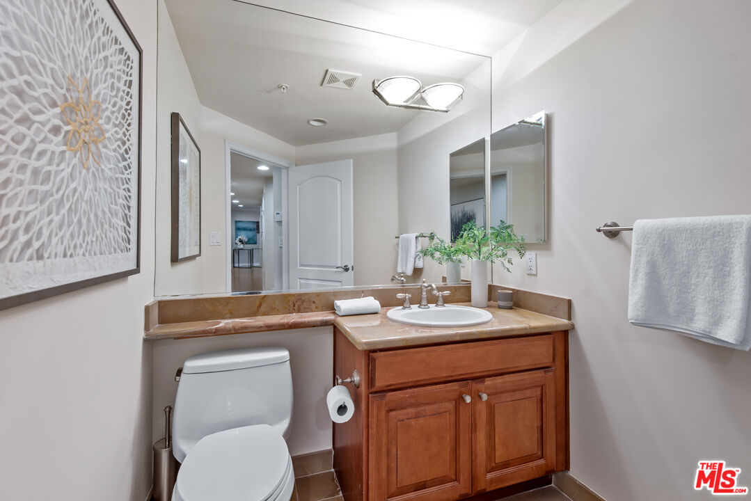 1551 Manning Ave Unit: 101