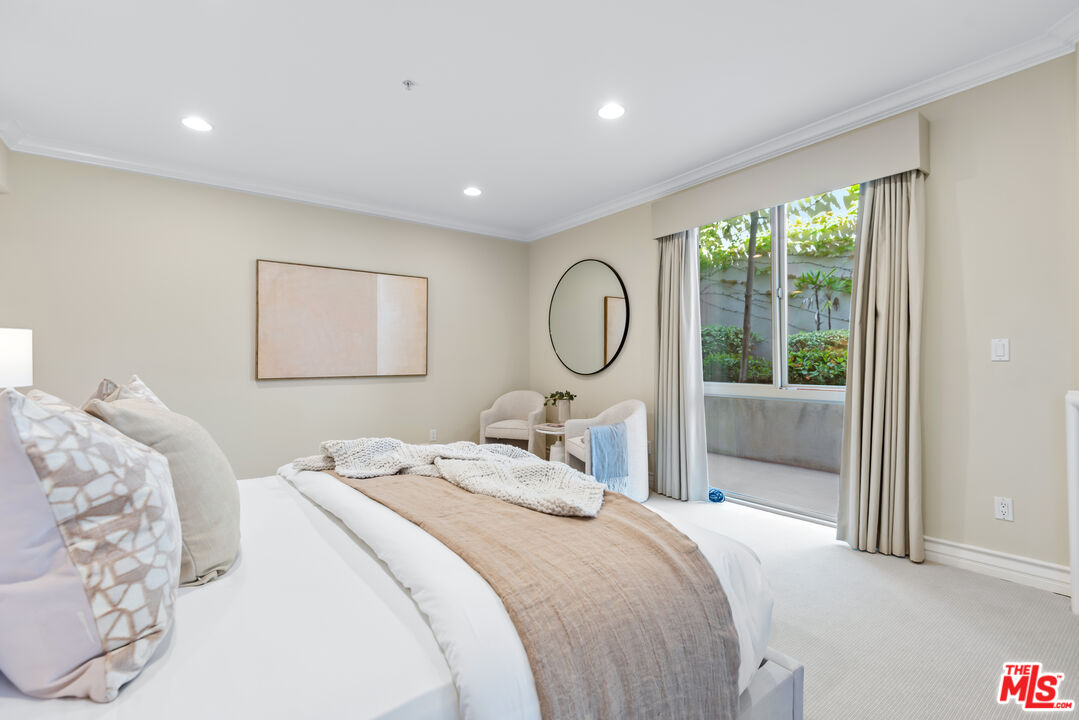 1551 Manning Ave Unit: 101