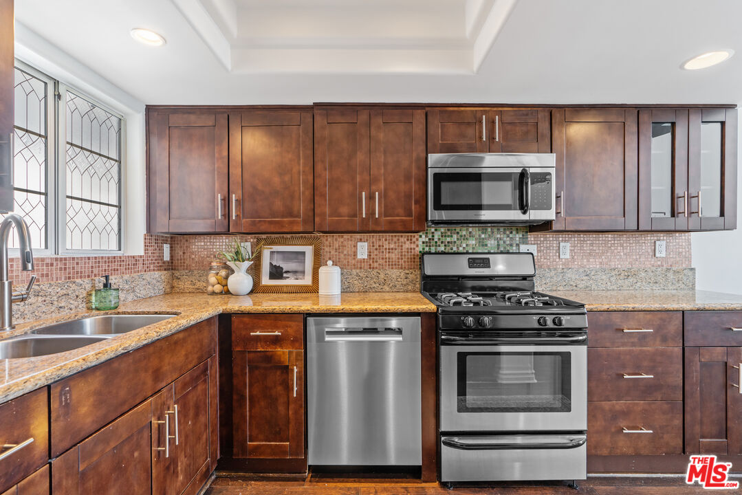 3743 S Canfield Ave Unit: 303