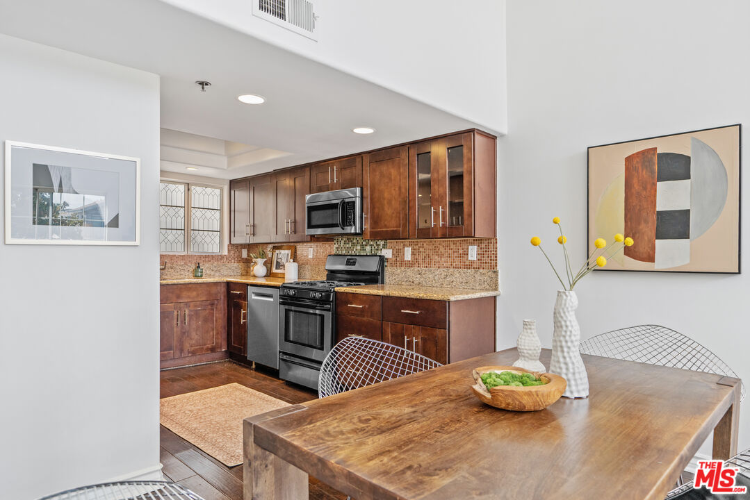 3743 S Canfield Ave Unit: 303