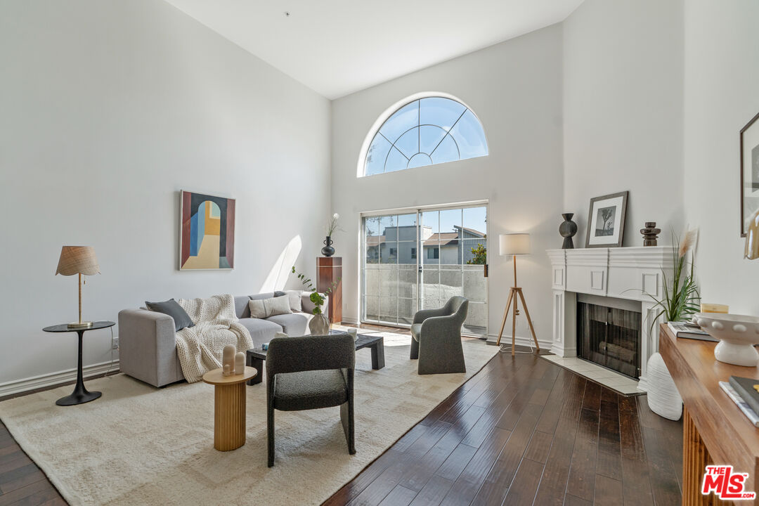 3743 S Canfield Ave Unit: 303