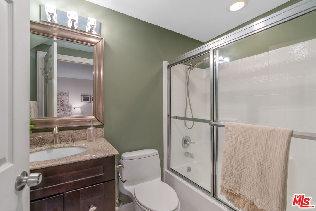 3743 S Canfield Ave Unit: 303