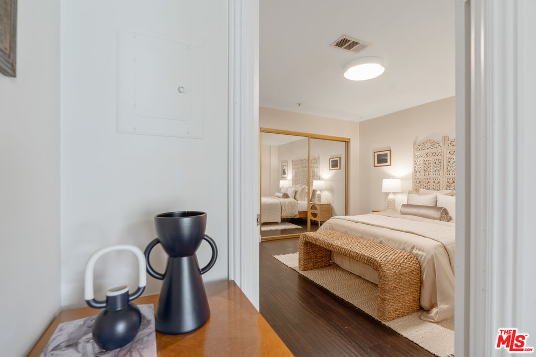 3743 S Canfield Ave Unit: 303