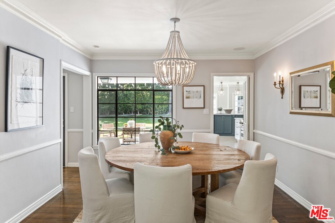 2107 Coldwater Canyon Dr