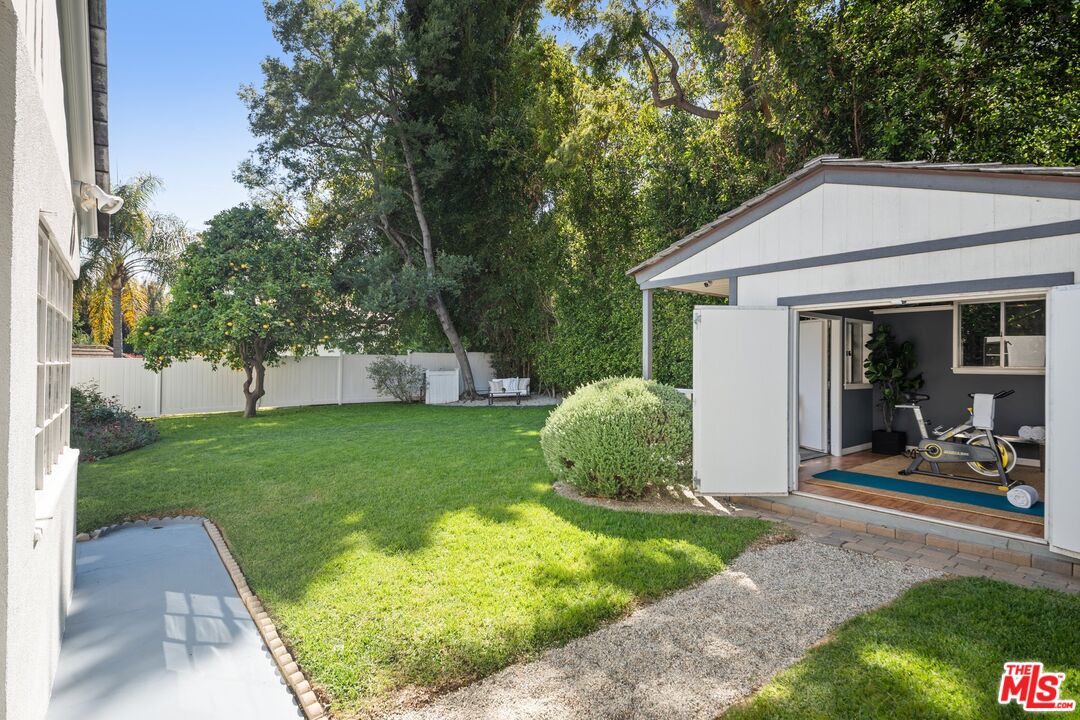 2107 Coldwater Canyon Dr