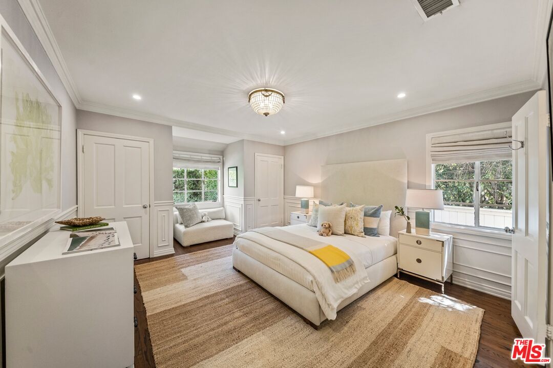 2107 Coldwater Canyon Dr
