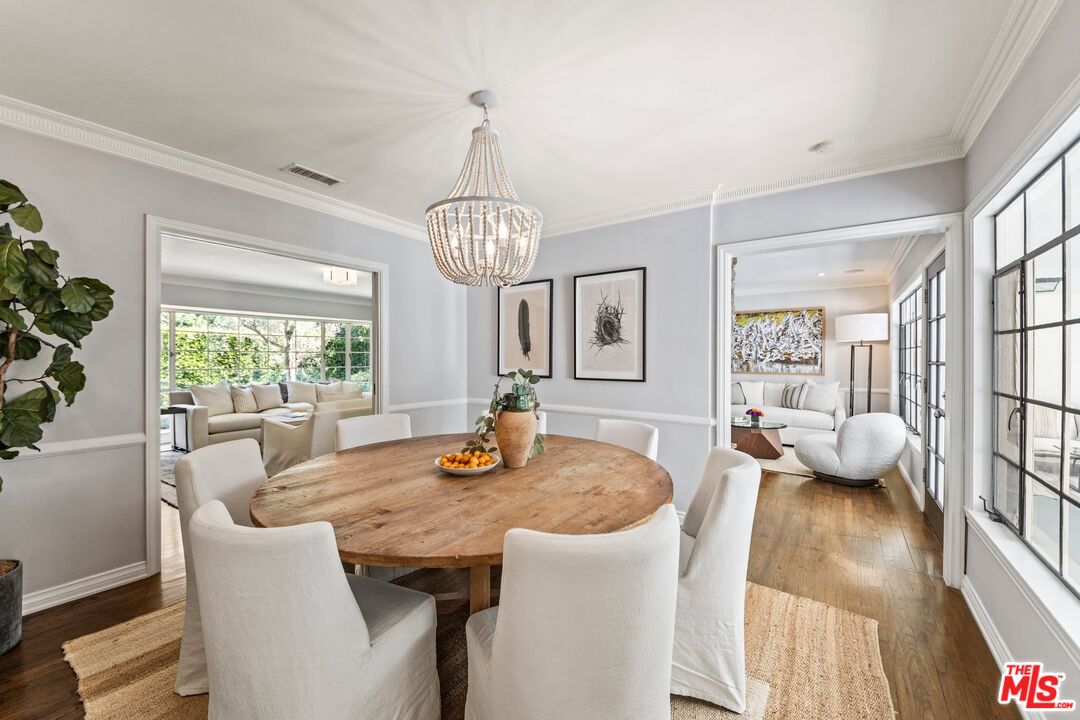 2107 Coldwater Canyon Dr