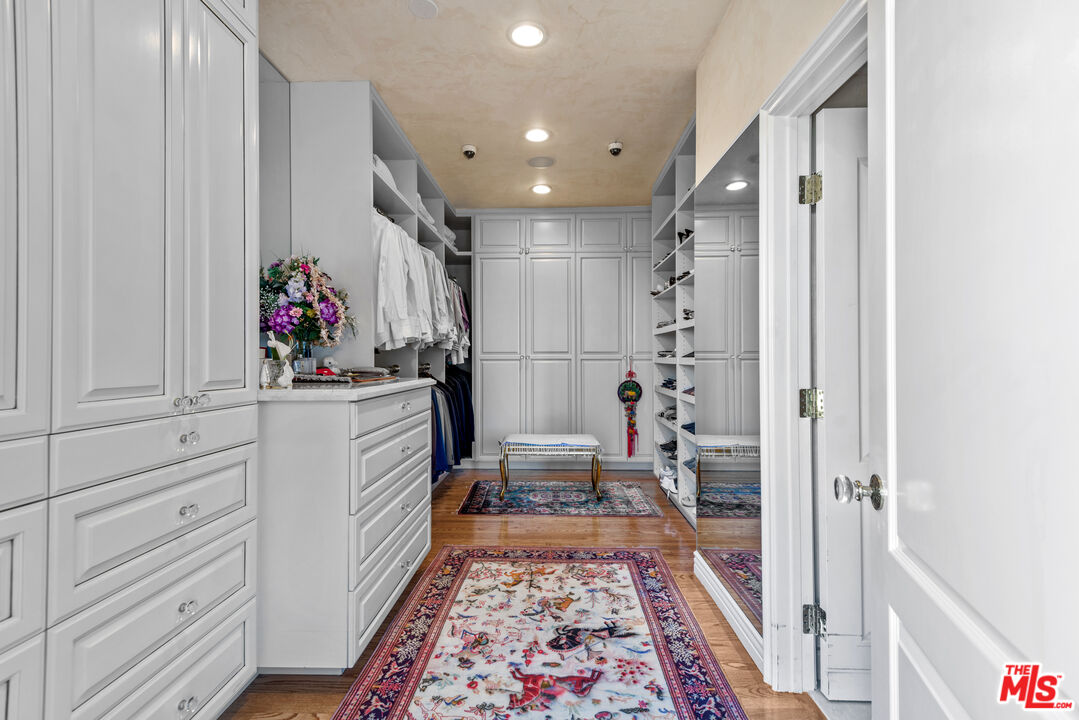 865 Comstock Ave Unit: PHD