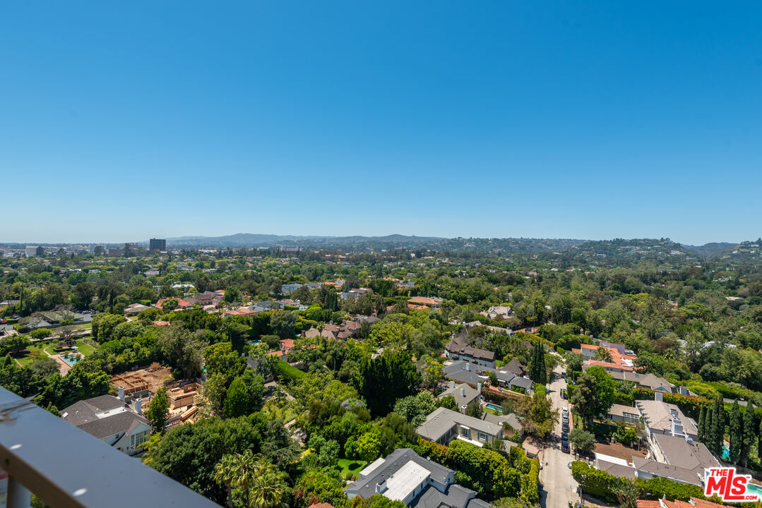 865 Comstock Ave Unit: PHD
