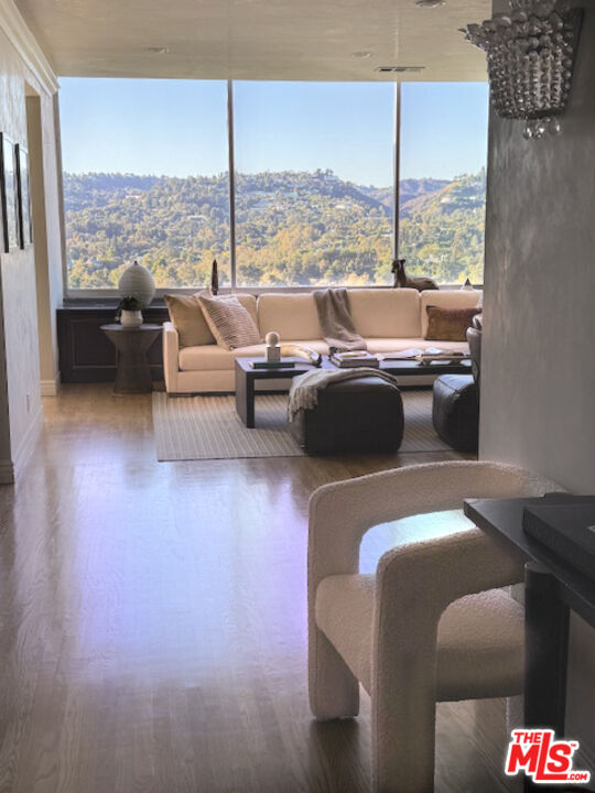 865 Comstock Ave Unit: PHD