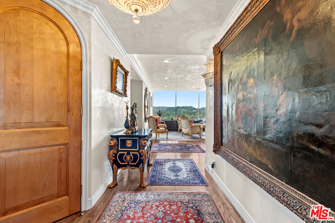 865 Comstock Ave Unit: PHD
