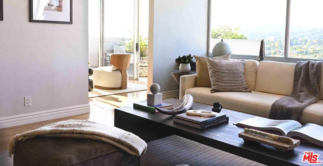 865 Comstock Ave Unit: PHD